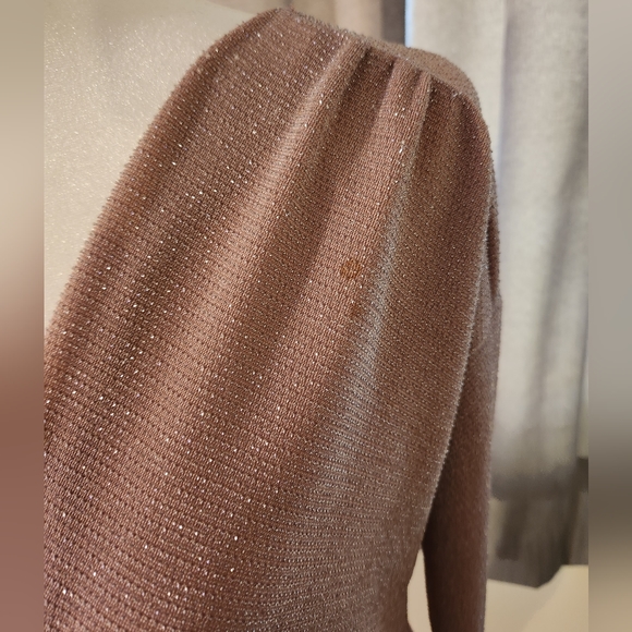 Small Glittery Light Pink Windsor bodysuit - Picture 2 of 4